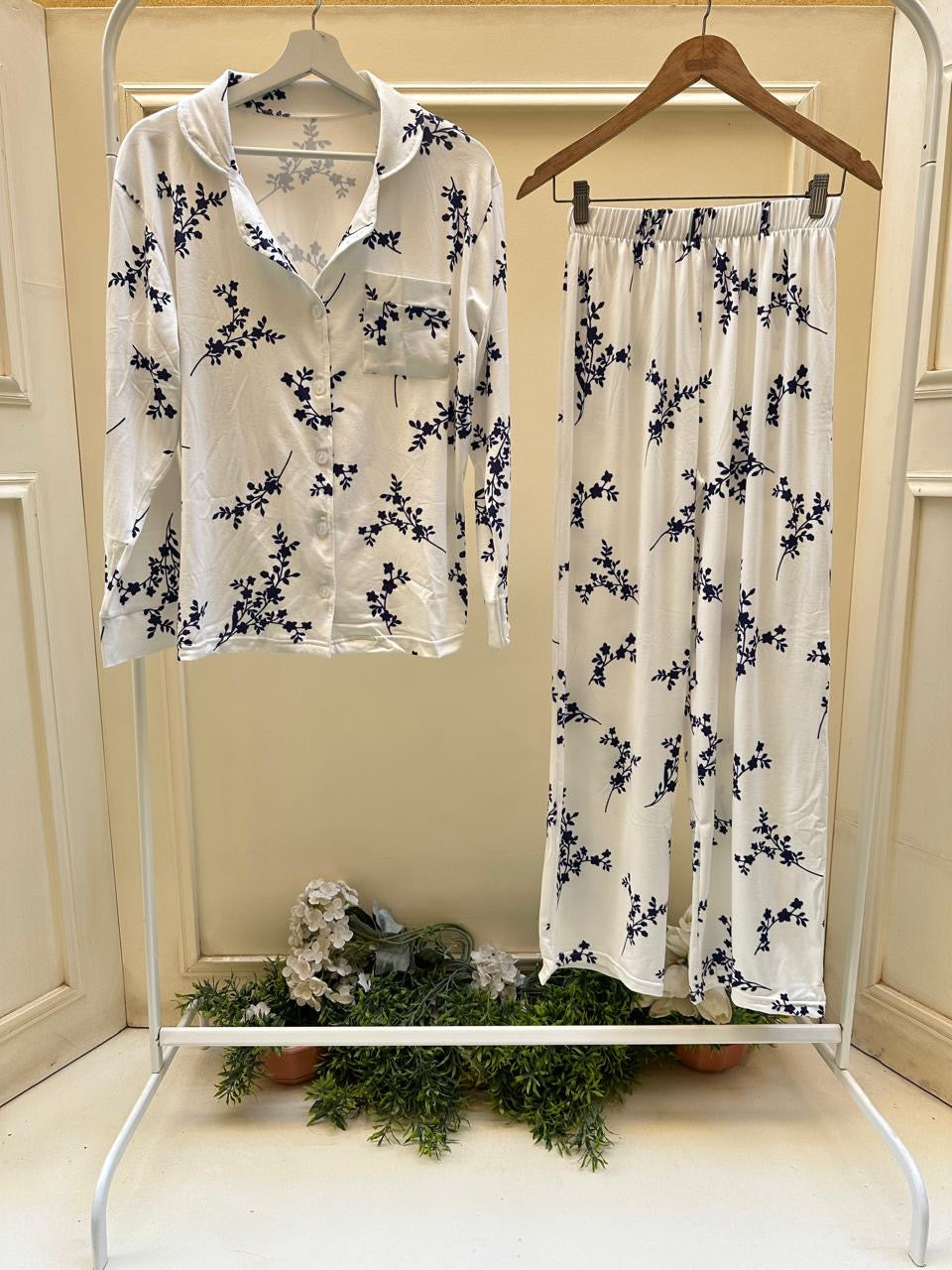 White blue buttoned set