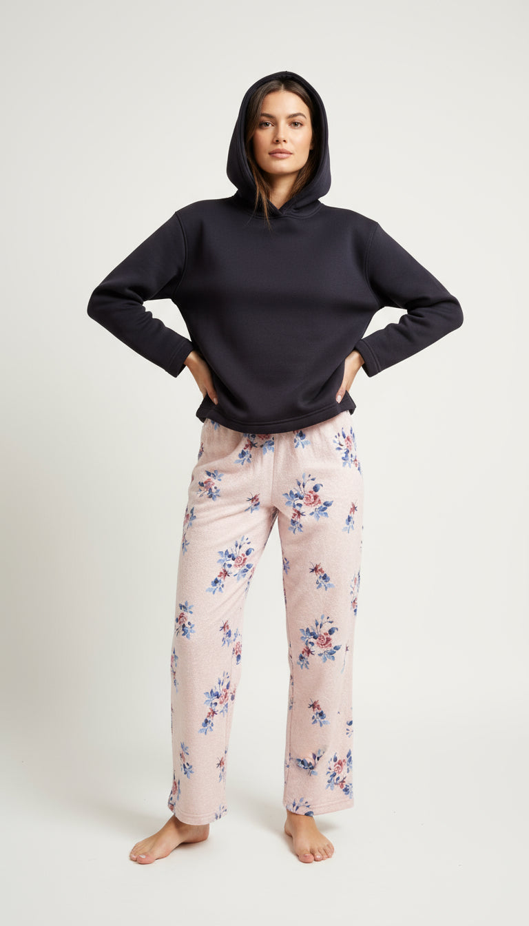 Black hoodie with blue roots fur pants