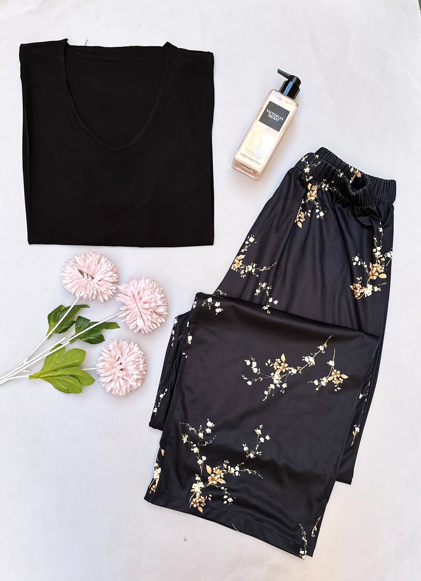 Black zahra pants with Black Tshirt