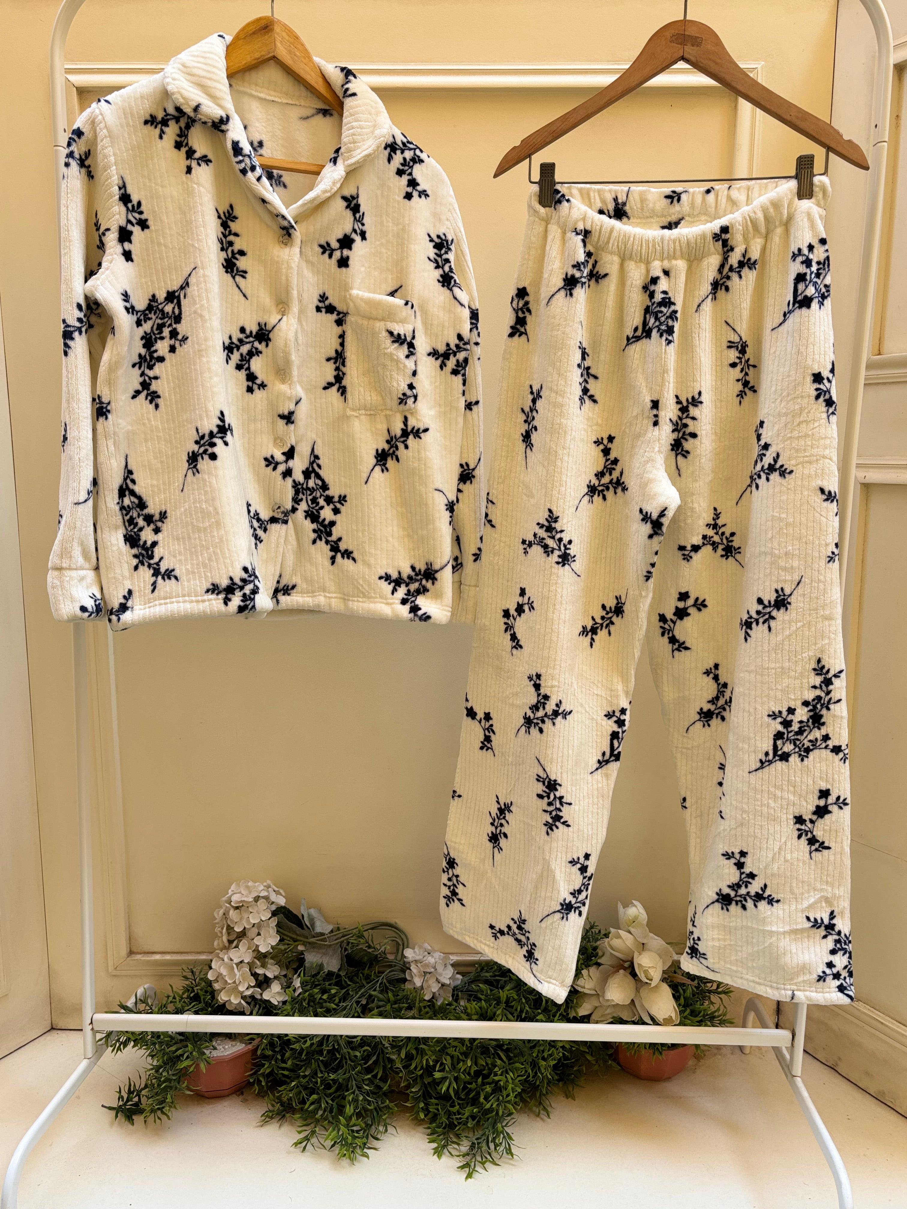 White blue Polar set