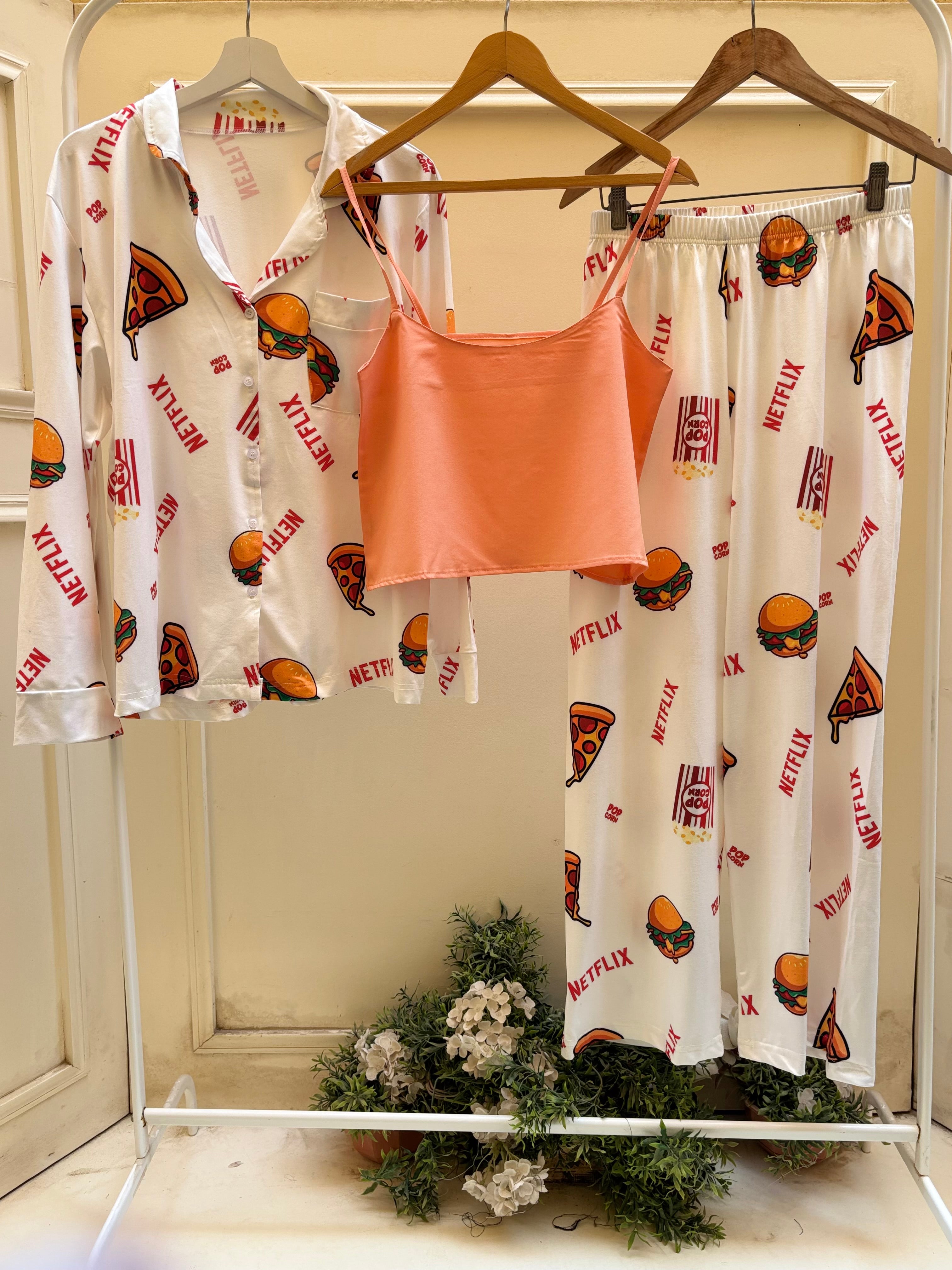 3 pieces set  white netflix buttoned set with simon cut top