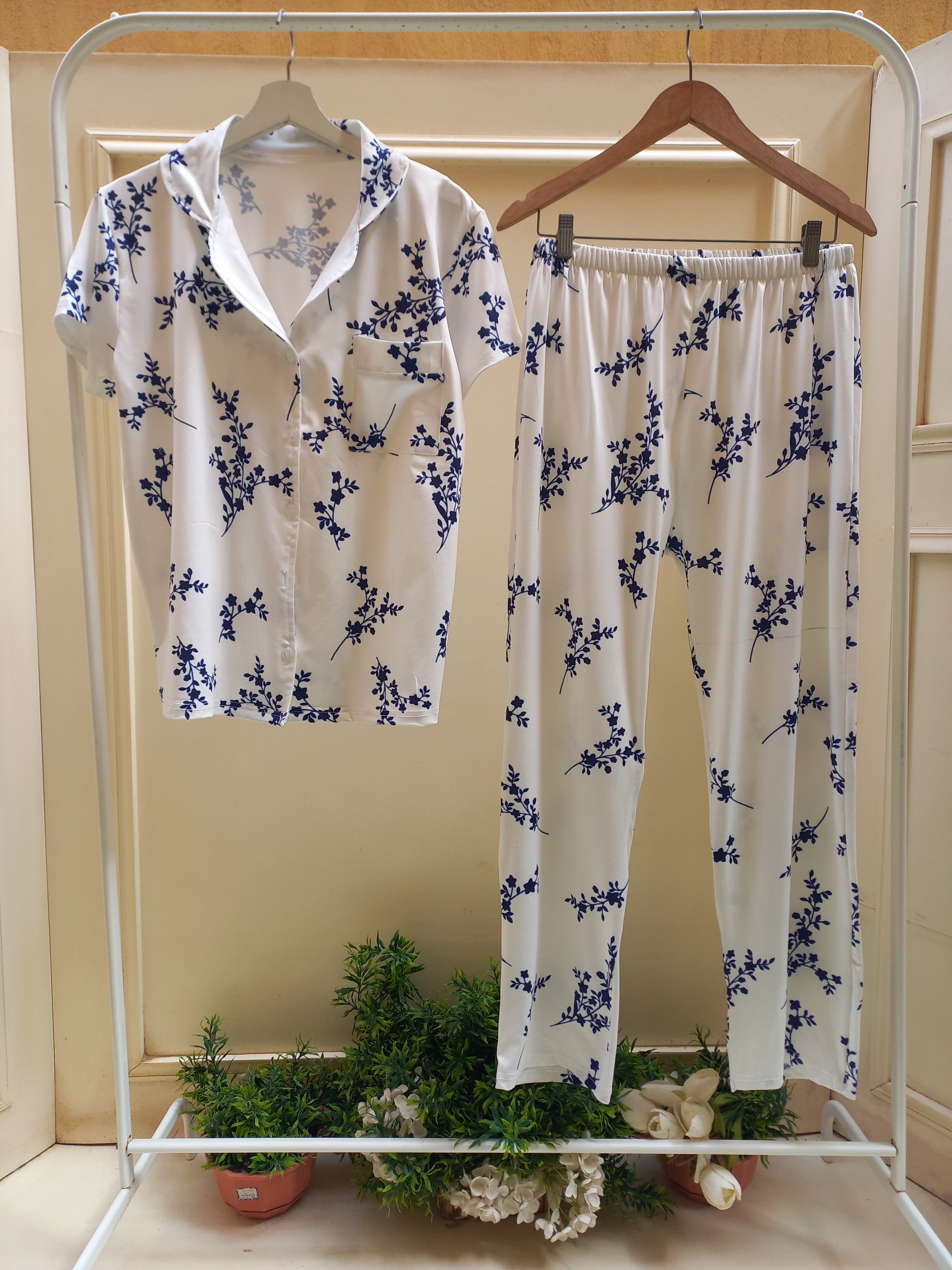 White blue half sleeves buttoned set