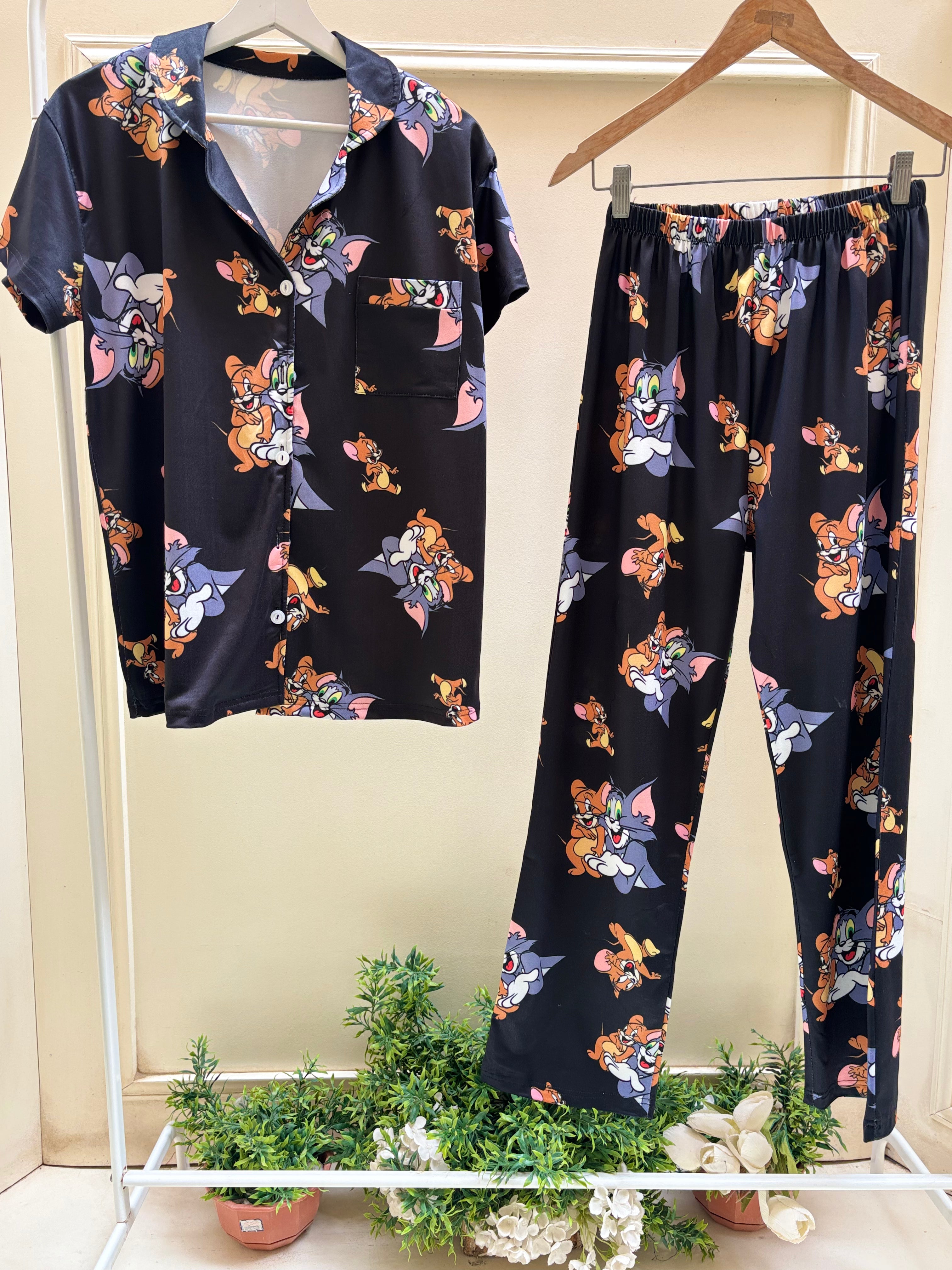 Black tom and jerry half sleeves buttoned set