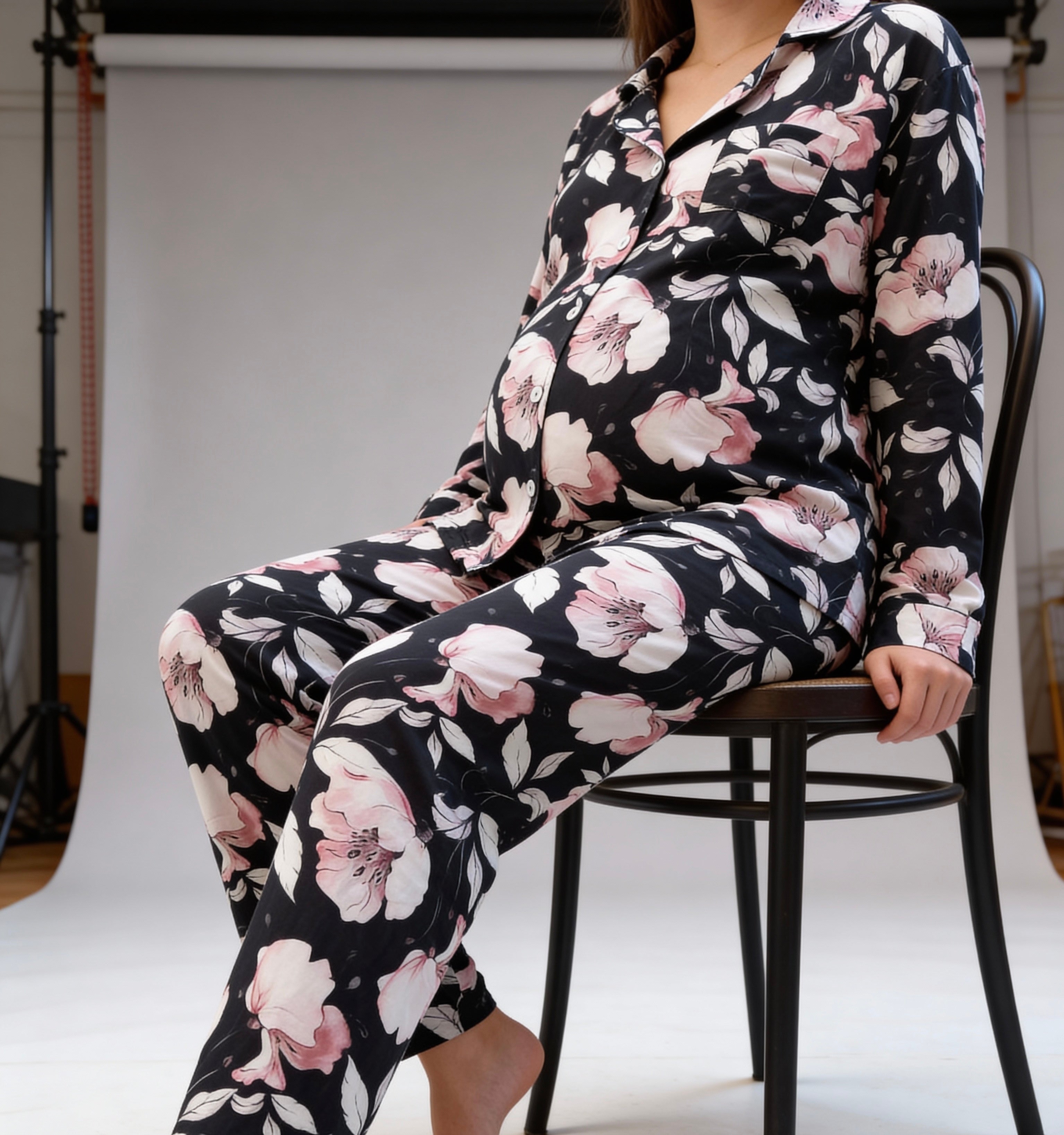 Black rose buttoned set