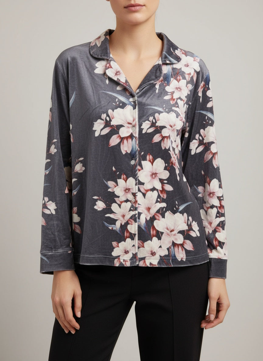 Grey flowers buttoned velvet top
