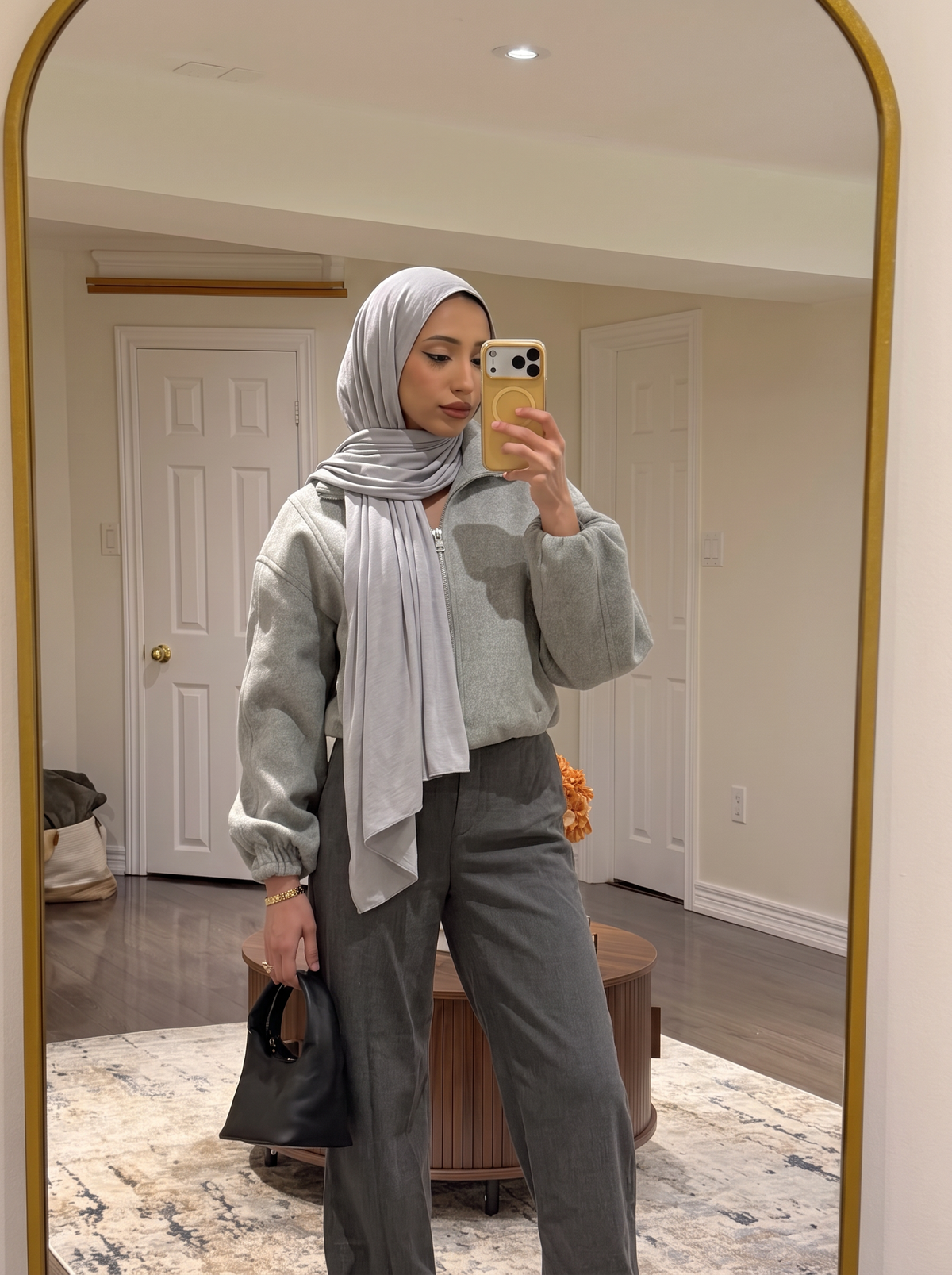 Cotton light grey scarf