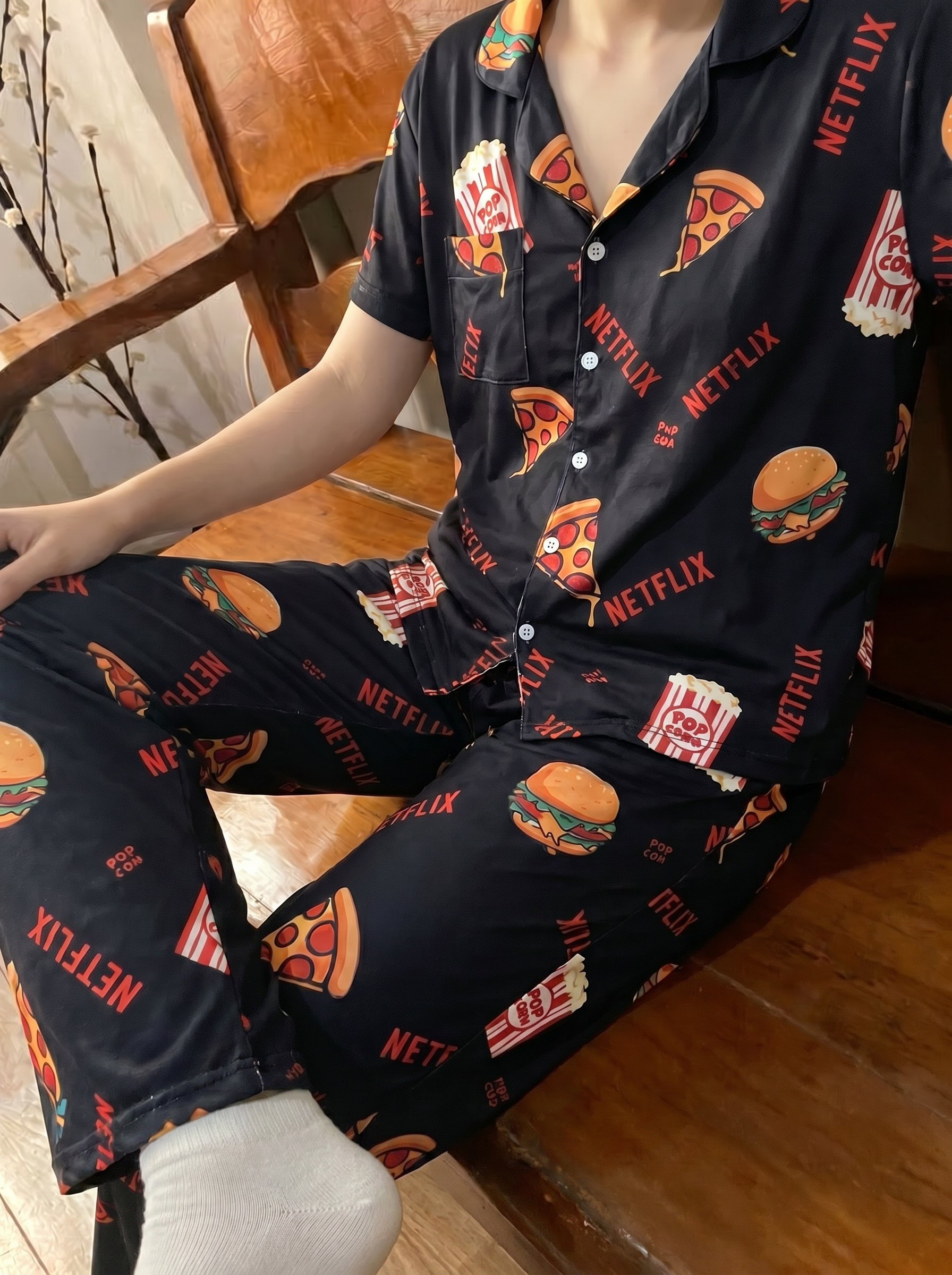 Black Netflix half sleeves set