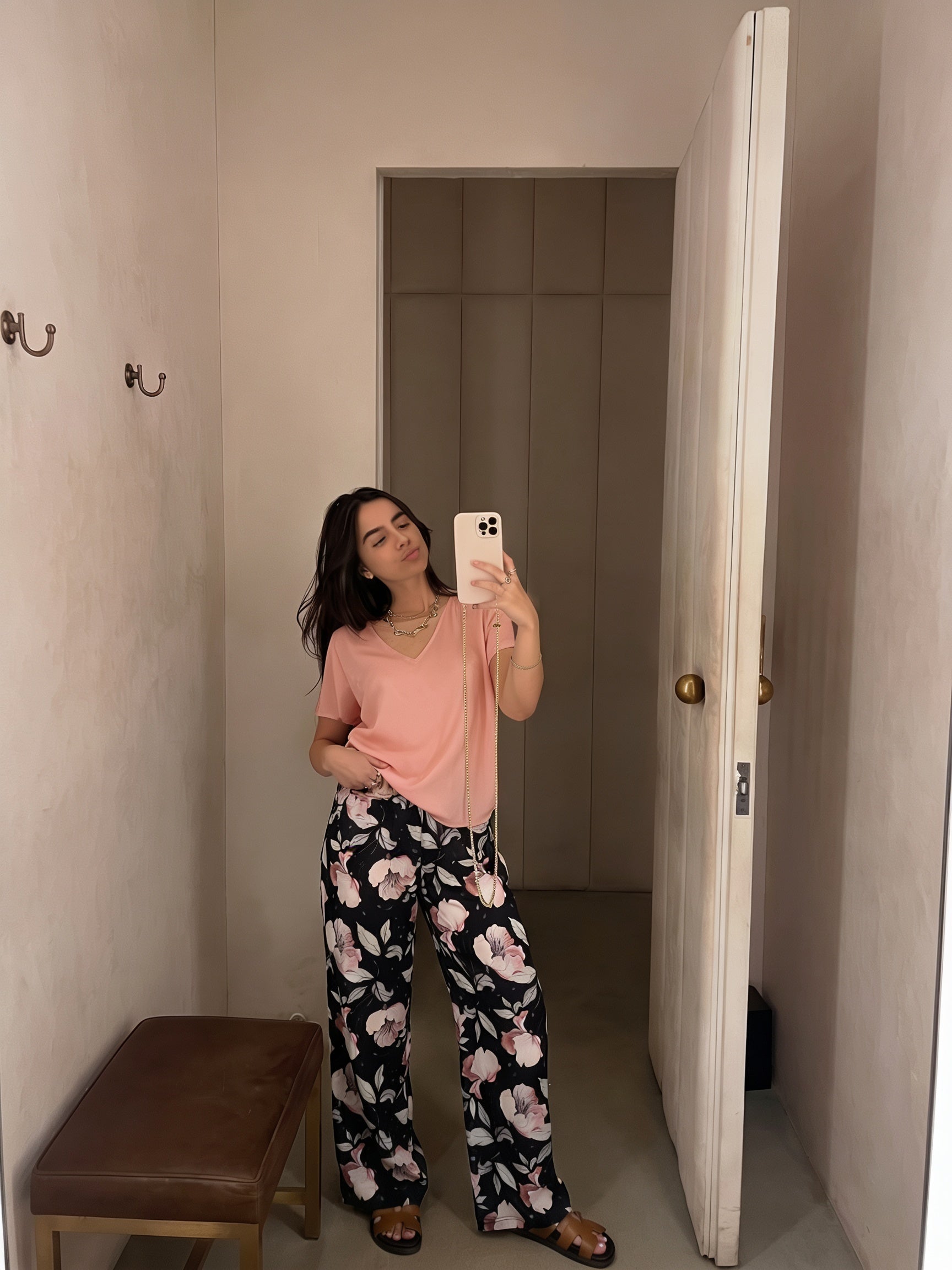 Black rose pants with Simon viscose Tshirt