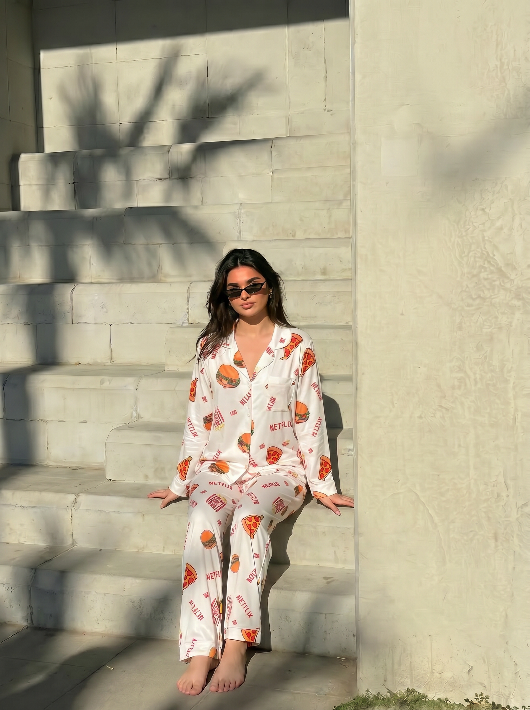 White Netflix buttoned set