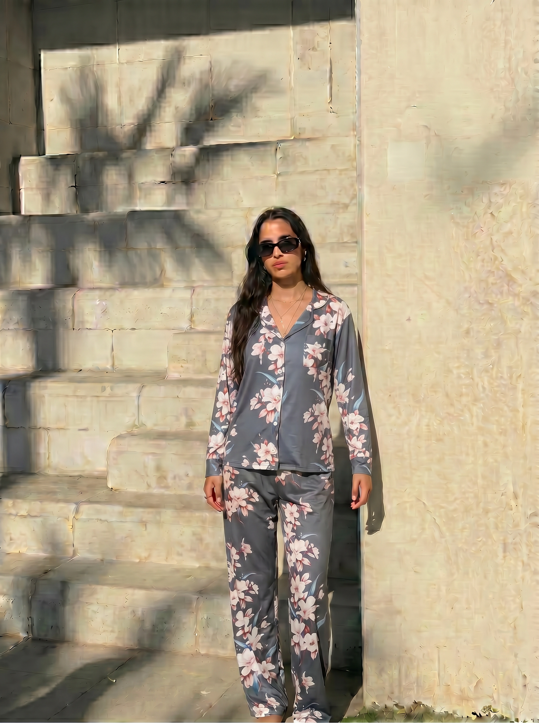 Grey flowers buttoned set