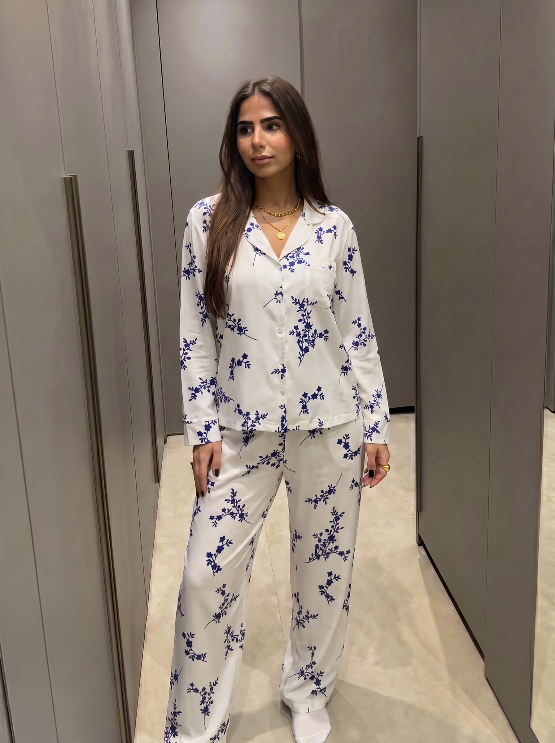 White blue buttoned Set