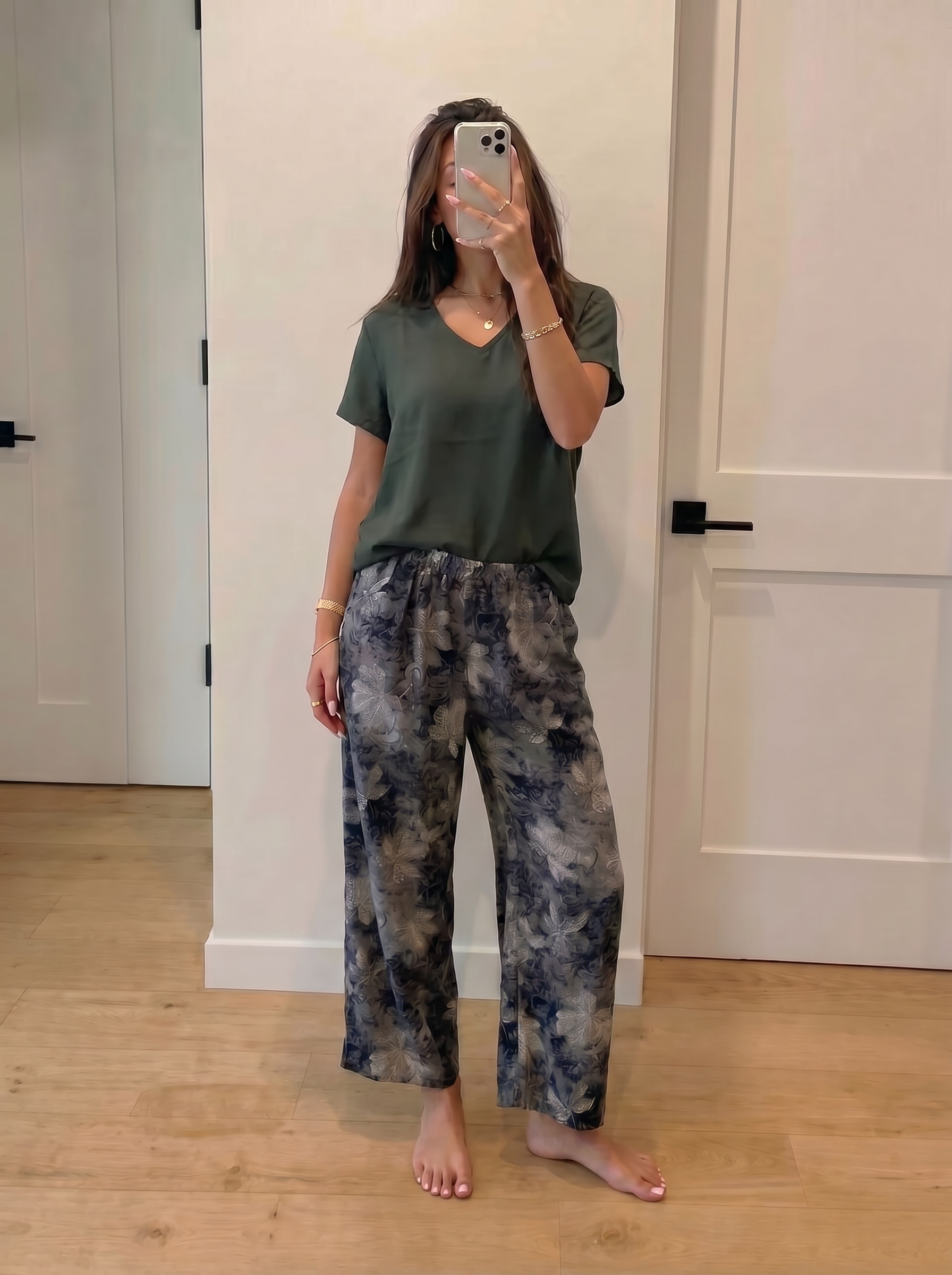 Leaves viscose pants with olive viscose Tshirt