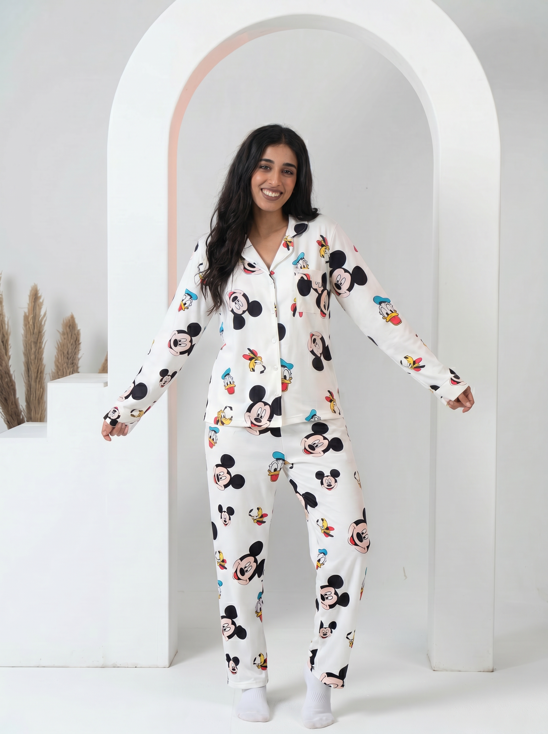 White disney full sleeves buttoned set