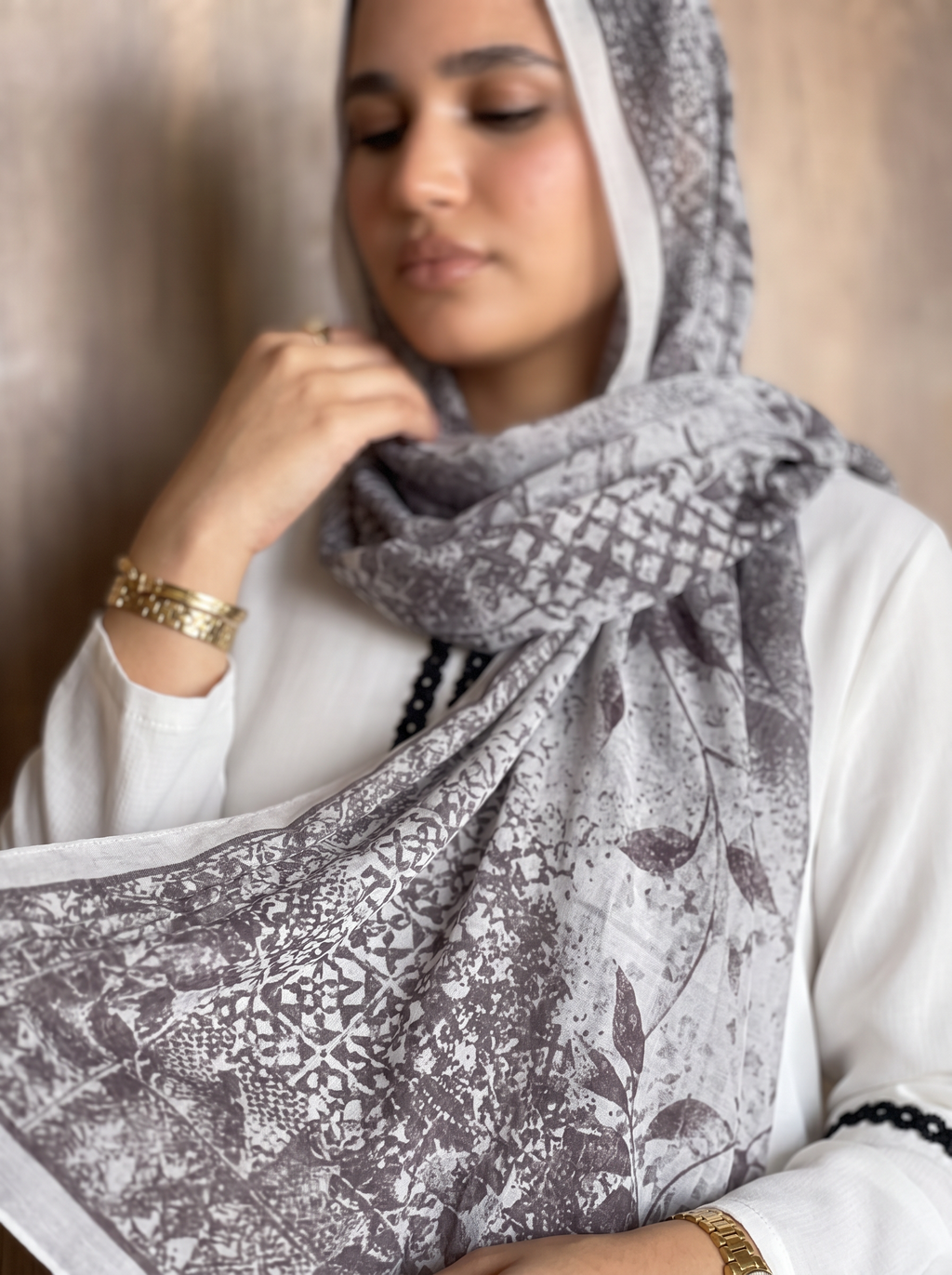 Chiffon brown branch scarf