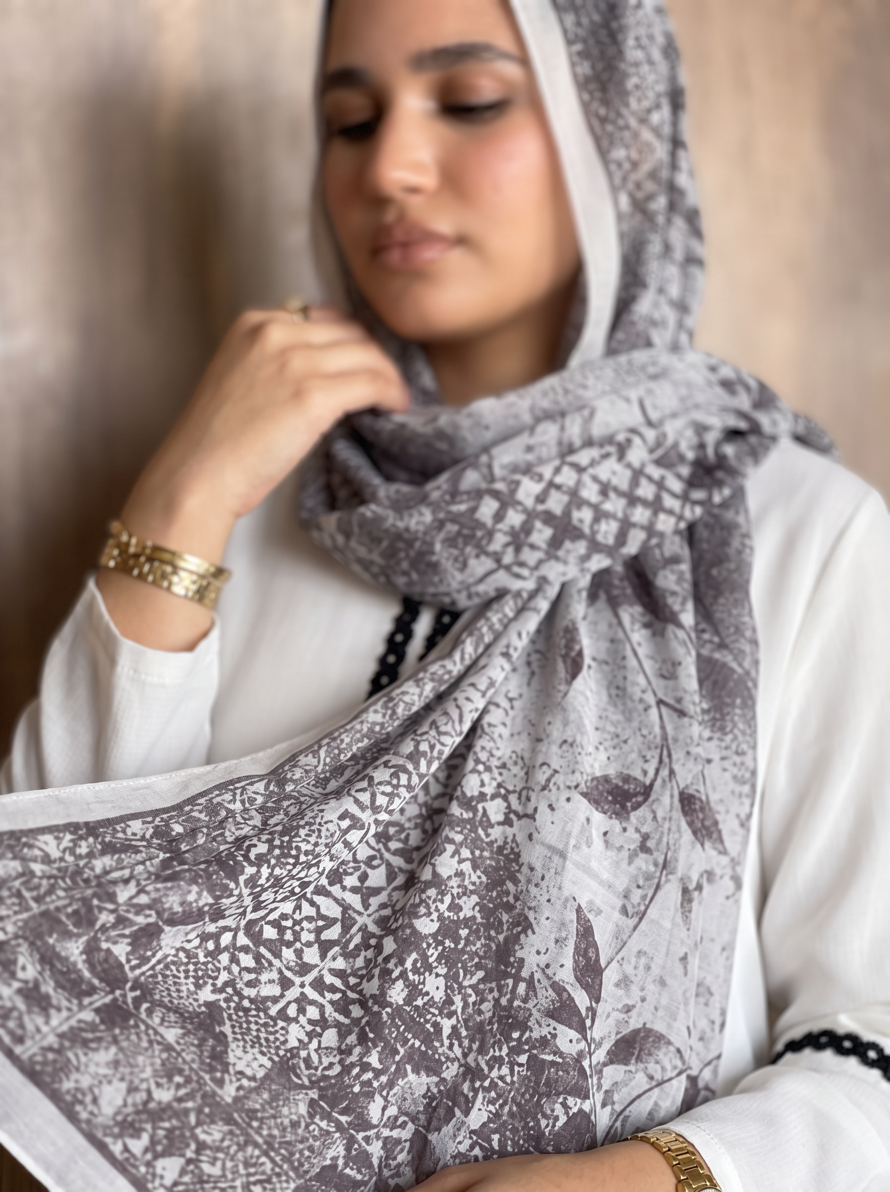 Chiffon brown branch scarf