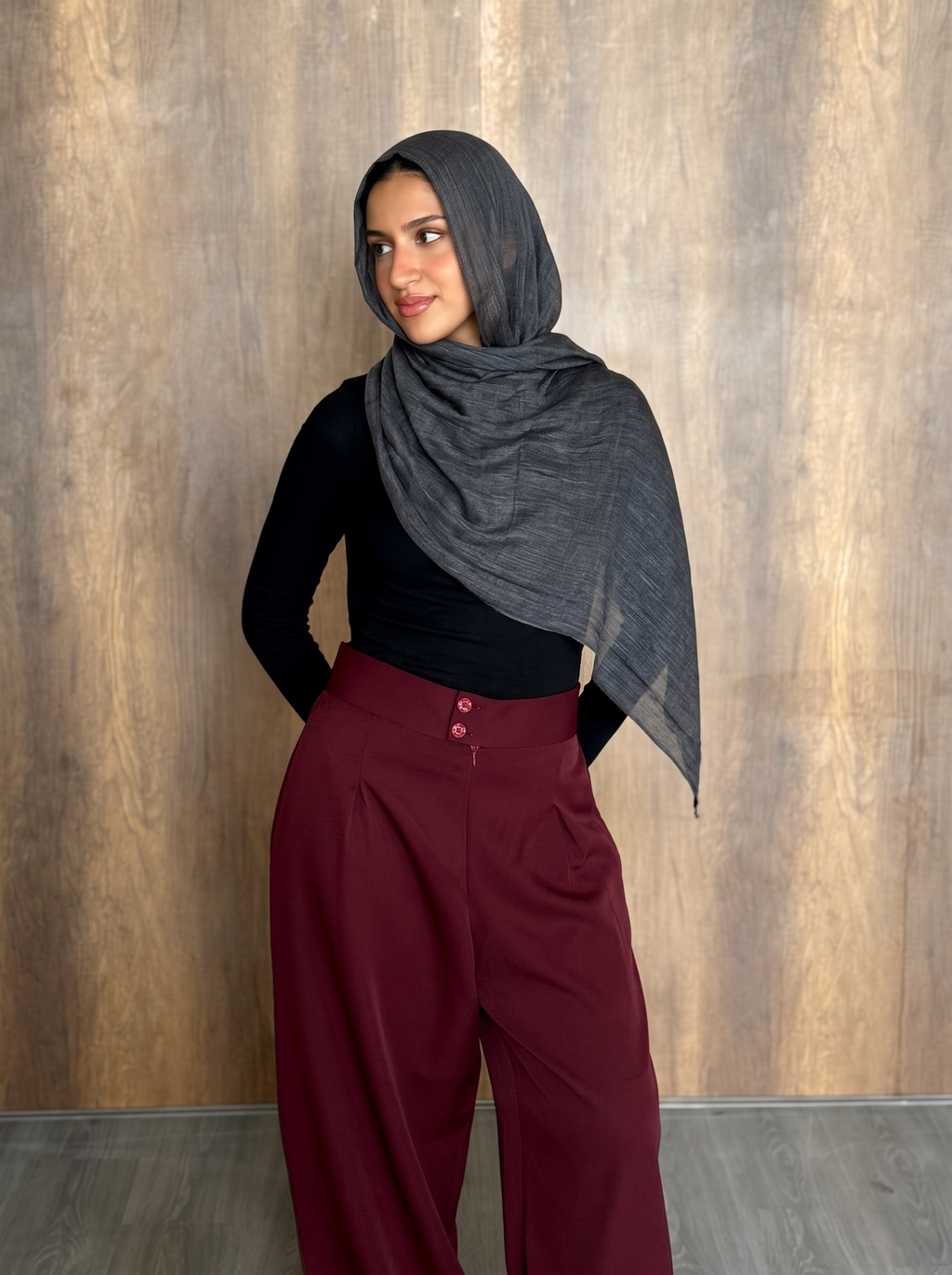 Crinkled linen Dark Grey Scarf