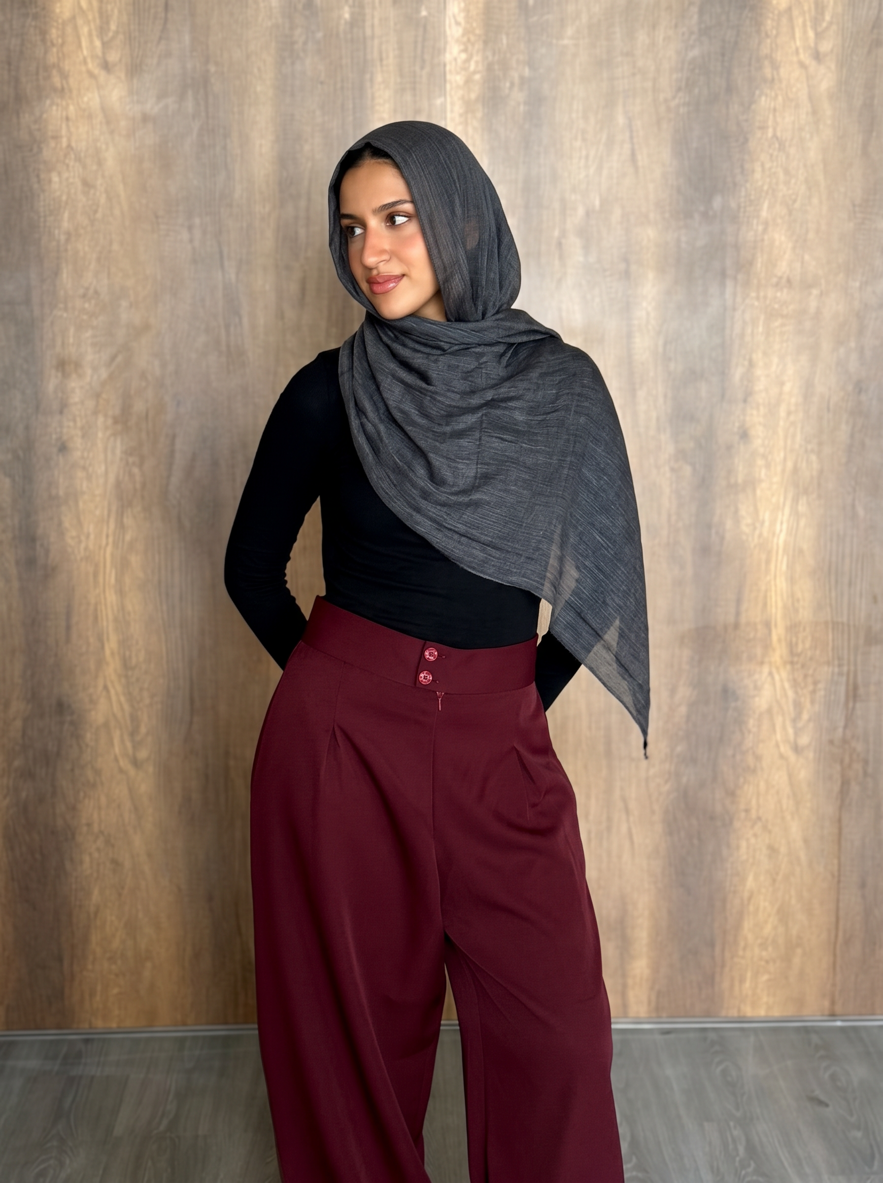 Crinkled linen Dark Grey Scarf