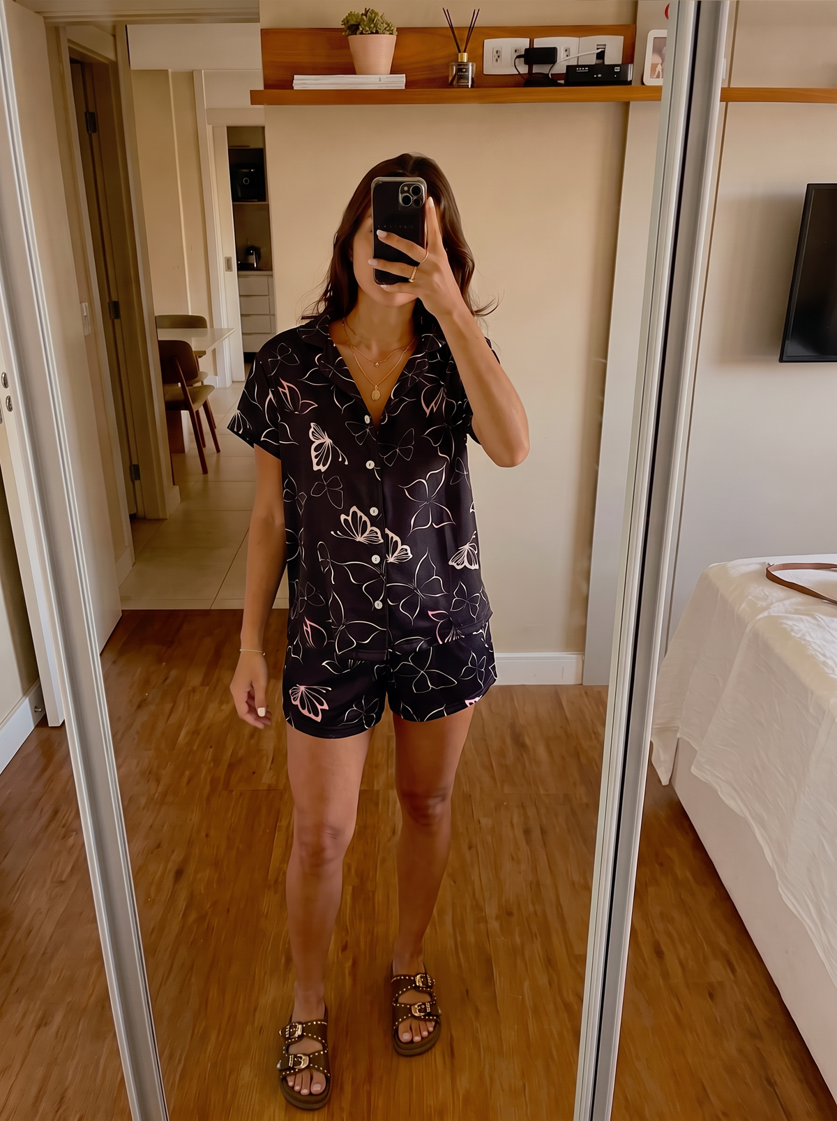 Butterfly buttoned set