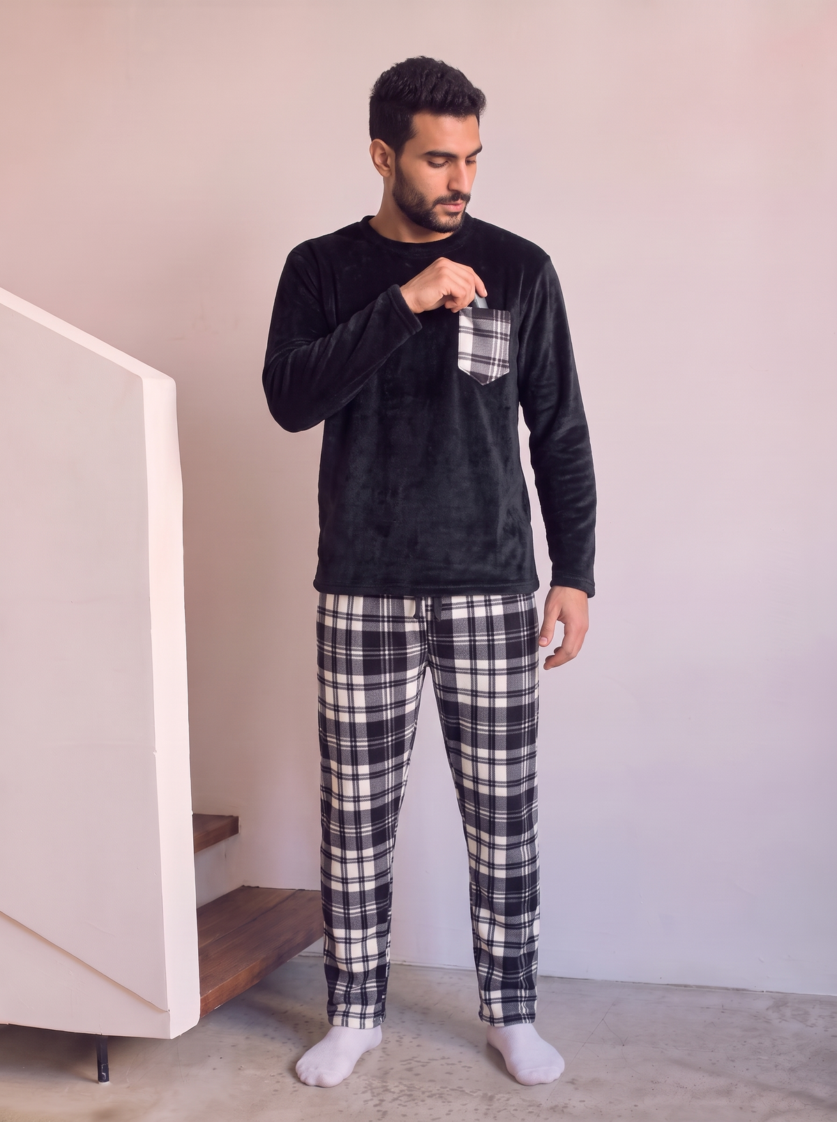 Black careaux crewneck set